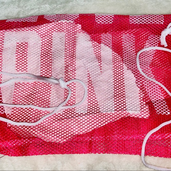 VS Pink—Pink got spirit! - Picture 4 of 4